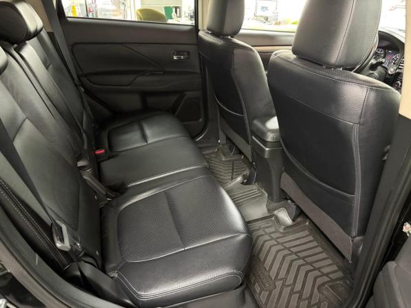 Mitsubishi Outlander III Рестайлинг 2 с пробегом 2015 года, цена 1 698 000 рублей, 155800 км, внедорожник, Автокод Объявления