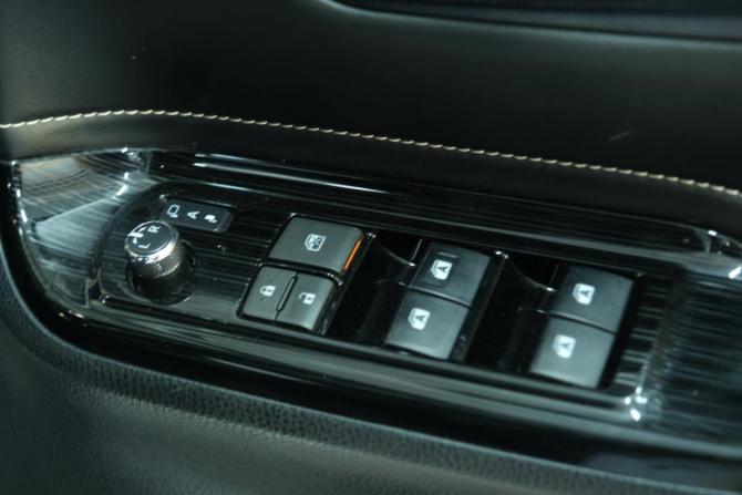 Toyota Esquire I Рестайлинг с пробегом 2019 года, цена 2 619 000 рублей, 122000 км, минивэн, Автокод Объявления