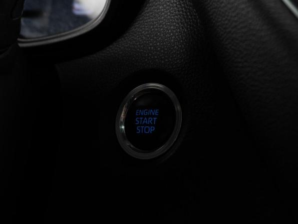 Toyota Levin XII (E210) с пробегом 2020 года, цена 1 939 000 рублей, 45092 км, седан, Автокод Объявления