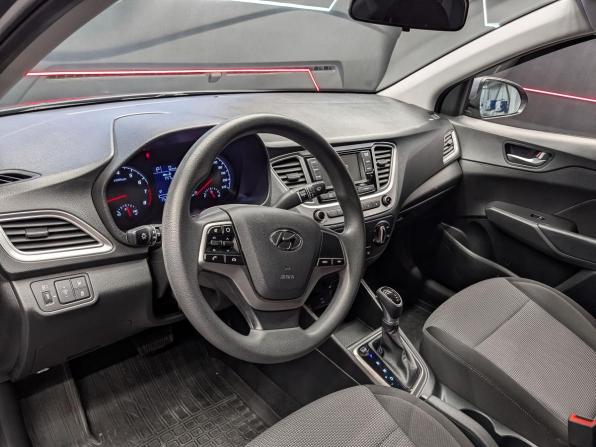 Hyundai Solaris II Рестайлинг с пробегом 2022 года, цена 1 750 000 рублей, 46145 км, седан, Автокод Объявления