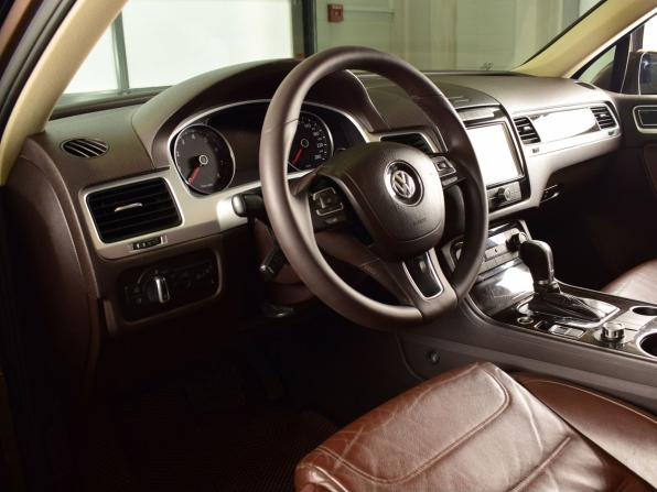 Volkswagen Touareg II с пробегом 2011 года, цена 1 799 995 рублей, 314265 км, внедорожник, Автокод Объявления