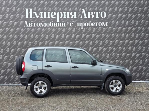 Chevrolet Niva I Рестайлинг с пробегом 2018 года, цена 800 000 рублей, 95000 км, внедорожник, Автокод Объявления
