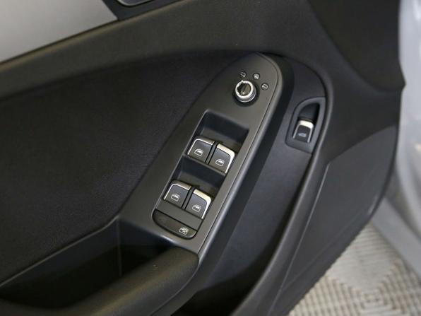 Audi A4 IV (B8) Рестайлинг с пробегом 2013 года, цена 1 190 000 рублей, 203000 км, седан, Автокод Объявления