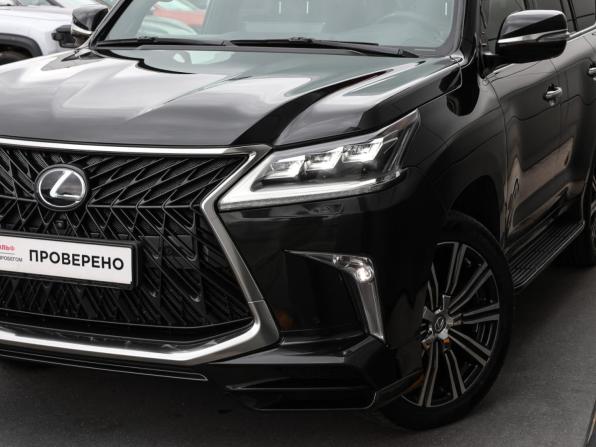 Lexus LX III Рестайлинг 2 с пробегом 2017 года, цена 5 801 400 рублей, 276352 км, внедорожник, Автокод Объявления
