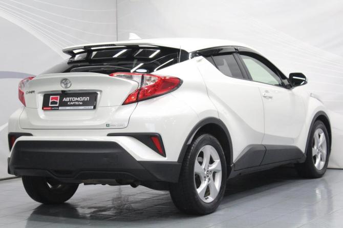 Toyota C-HR I Рестайлинг с пробегом 2019 года, цена 1 799 000 рублей, 121000 км, внедорожник, Автокод Объявления