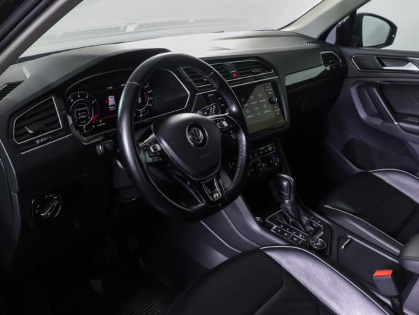 Volkswagen Tiguan II с пробегом 2017 года, цена 2 690 000 рублей, 115481 км, внедорожник, Автокод Объявления