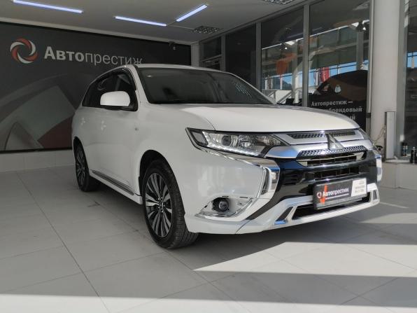 Mitsubishi Outlander III Рестайлинг 3 с пробегом 2022 года, цена 2 360 000 рублей, 60865 км, внедорожник, Автокод Объявления