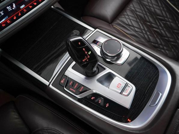 BMW 7 серии VI (G11/G12) Рестайлинг с пробегом 2019 года, цена 5 997 077 рублей, 102005 км, седан, Автокод Объявления
