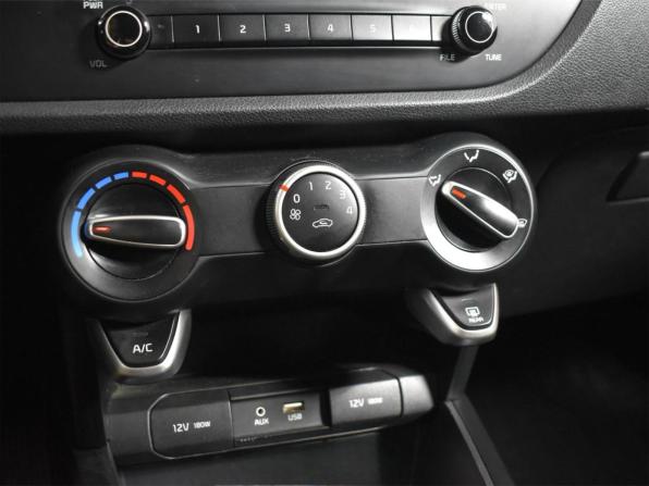Kia Rio IV с пробегом 2018 года, цена 1 389 900 рублей, 166384 км, хэтчбек, Автокод Объявления