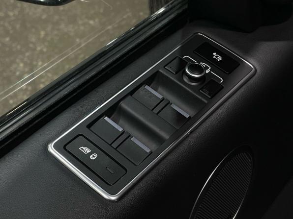Land Rover Range Rover IV с пробегом 2014 года, цена 3 590 000 рублей, 120302 км, внедорожник, Автокод Объявления