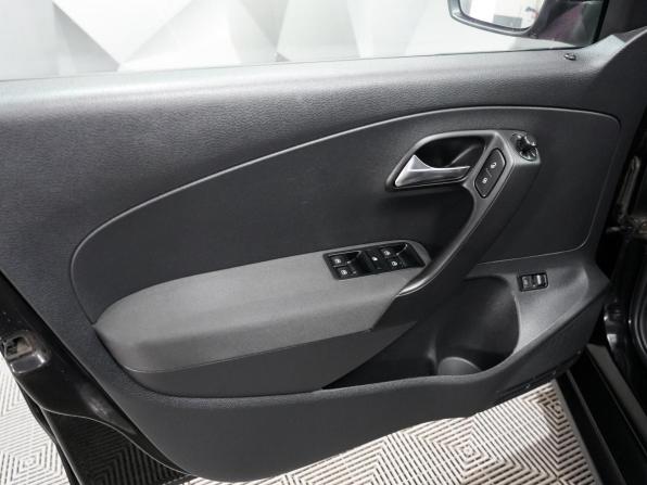 Volkswagen Polo V с пробегом 2013 года, цена 825 000 рублей, 165000 км, седан, Автокод Объявления