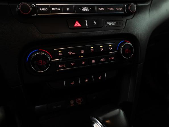 Kia Ceed III с пробегом 2019 года, цена 1 659 700 рублей, 120180 км, хэтчбек, Автокод Объявления