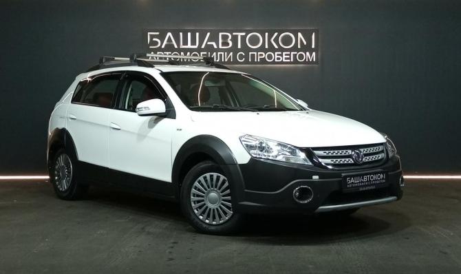 Dongfeng H30 Cross с пробегом 2015 года, цена 520 000 рублей, 134357 км, хэтчбек, Автокод Объявления