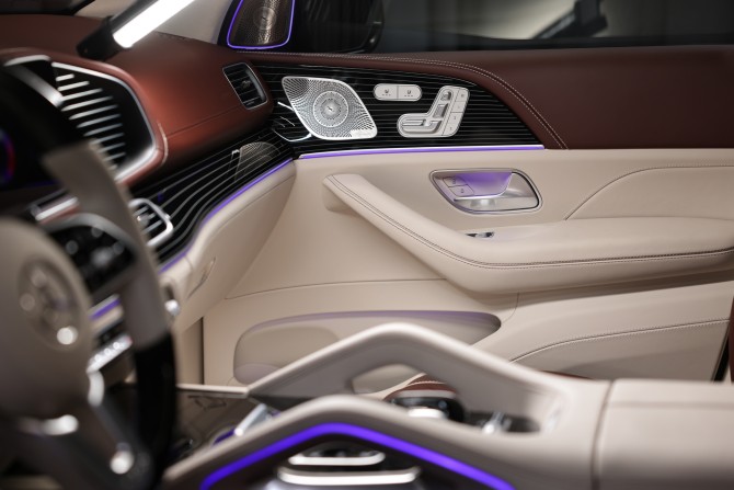Новый Mercedes-Benz Maybach GLS I 2024 года, цена 39 000 000 рублей, внедорожник, Автокод Объявления