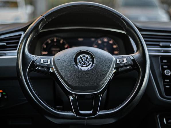 Volkswagen Tiguan II с пробегом 2017 года, цена 1 990 000 рублей, 96479 км, внедорожник, Автокод Объявления