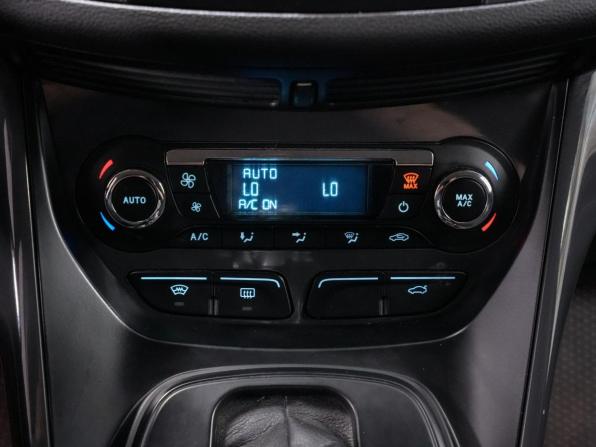Ford Kuga II с пробегом 2012 года, цена 1 122 000 рублей, 200000 км, внедорожник, Автокод Объявления