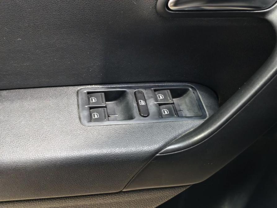 Volkswagen Polo V Рестайлинг Курск  - изображение 14