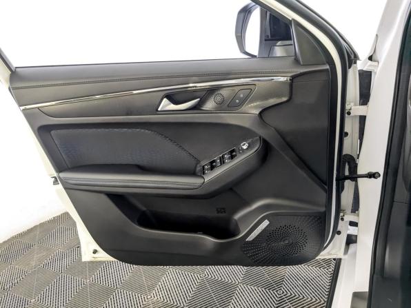 Haval Jolion I Рестайлинг с пробегом 2024 года, цена 1 835 000 рублей, 31487 км, внедорожник, Автокод Объявления