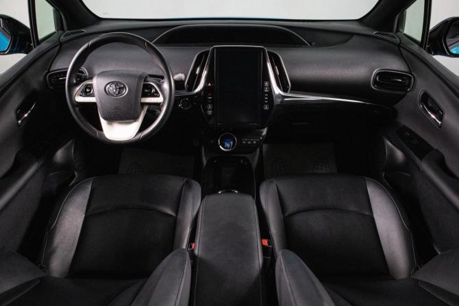 Toyota Prius IV Рестайлинг (XW50) с пробегом 2019 года, цена 2 349 000 рублей, 73255 км, лифтбек, Автокод Объявления