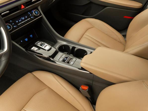 Hyundai Sonata VIII (DN8) с пробегом 2021 года, цена 2 090 000 рублей, 121080 км, седан, Автокод Объявления