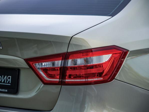 Lada (ВАЗ) Vesta I с пробегом 2019 года, цена 1 065 000 рублей, 55555 км, седан, Автокод Объявления