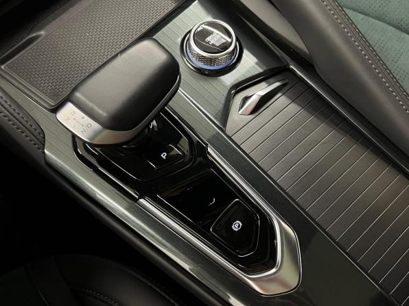Geely Monjaro I с пробегом 2024 года, цена 3 333 000 рублей, 49637 км, внедорожник, Автокод Объявления