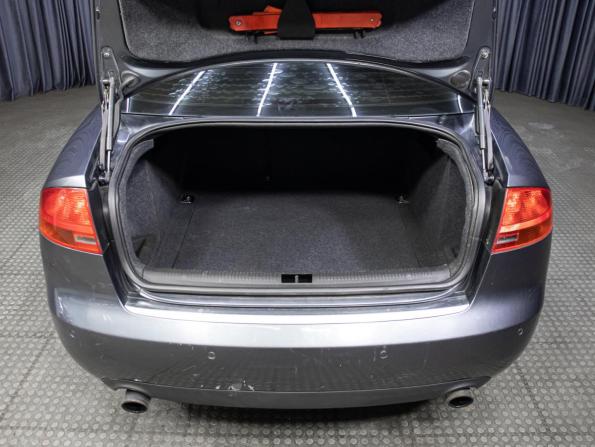 Audi A4 III (B7) с пробегом 2005 года, цена 629 000 рублей, 337249 км, седан, Автокод Объявления