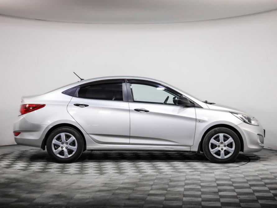 Hyundai Solaris I Санкт-Петербург  - изображение 4
