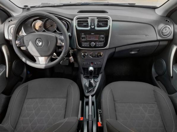 Renault Sandero II с пробегом 2017 года, цена 909 000 рублей, 140946 км, хэтчбек, Автокод Объявления