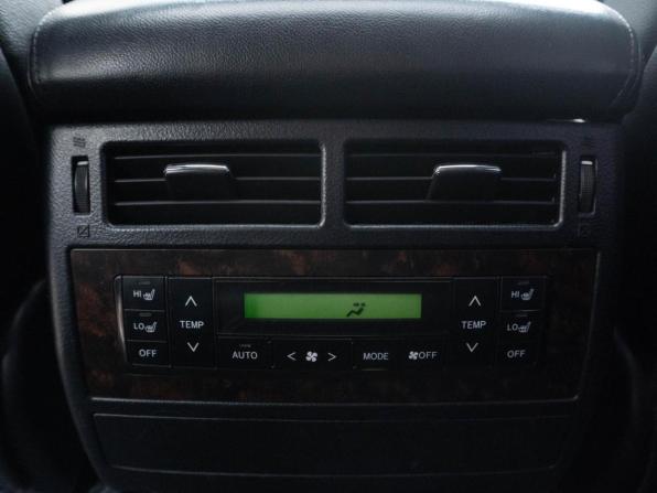 Toyota Land Cruiser 200 Series Рестайлинг 1 с пробегом 2014 года, цена 4 361 000 рублей, 351357 км, внедорожник, Автокод Объявления