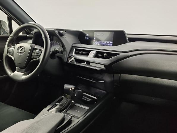 Lexus UX I с пробегом 2021 года, цена 2 999 000 рублей, 50896 км, внедорожник, Автокод Объявления
