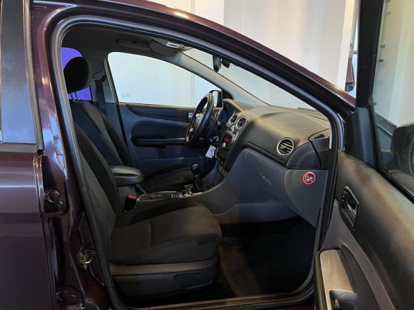 Ford Focus II Рестайлинг с пробегом 2008 года, цена 365 000 рублей, 291612 км, седан, Автокод Объявления