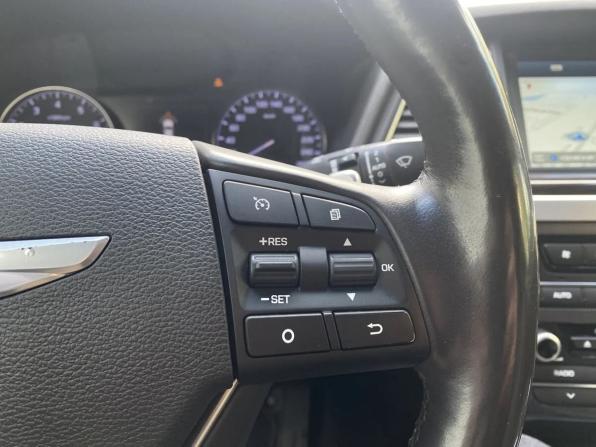 Hyundai Genesis II с пробегом 2014 года, цена 1 629 000 рублей, 233044 км, седан, Автокод Объявления