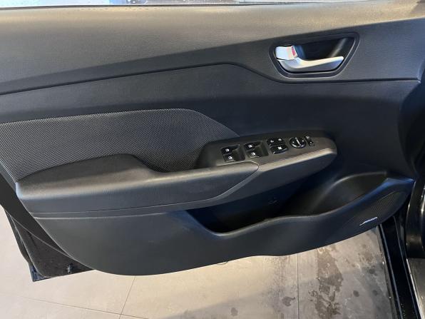 Hyundai Solaris II с пробегом 2017 года, цена 1 166 000 рублей, 143226 км, седан, Автокод Объявления