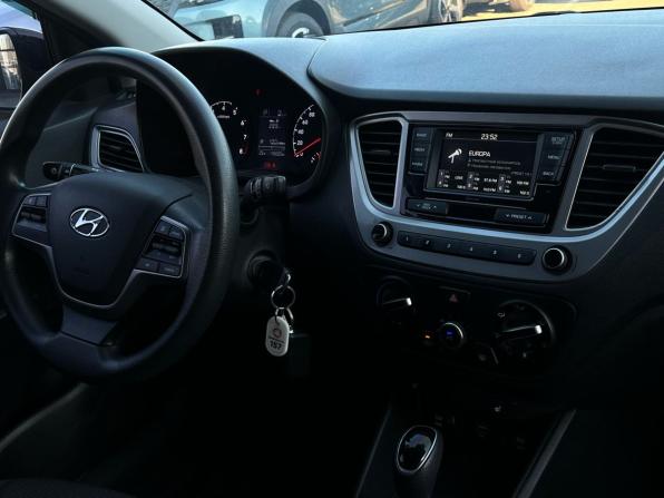 Hyundai Solaris II с пробегом 2019 года, цена 1 350 000 рублей, 146665 км, седан, Автокод Объявления