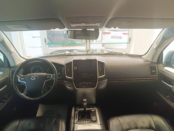 Toyota Land Cruiser 200 Series Рестайлинг 2 с пробегом 2015 года, цена 4 470 000 рублей, 289498 км, внедорожник, Автокод Объявления