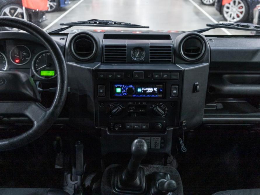 Land Rover Defender I Рестайлинг Санкт-Петербург  - изображение 12