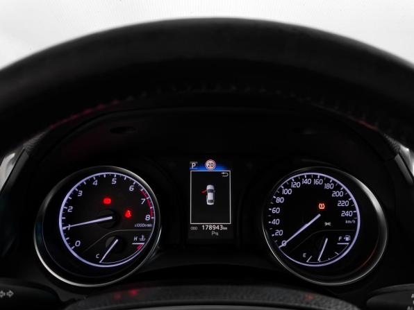 Toyota Camry VIII (XV70) с пробегом 2019 года, цена 2 390 000 рублей, 178941 км, седан, Автокод Объявления