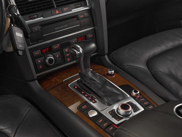 Audi Q7 I (4L) Рестайлинг с пробегом 2012 года, цена 2 250 000 рублей, 174200 км, внедорожник, Автокод Объявления