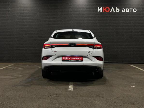 JAC J7 I с пробегом 2023 года, цена 1 660 000 рублей, 142 км, хэтчбек, Автокод Объявления
