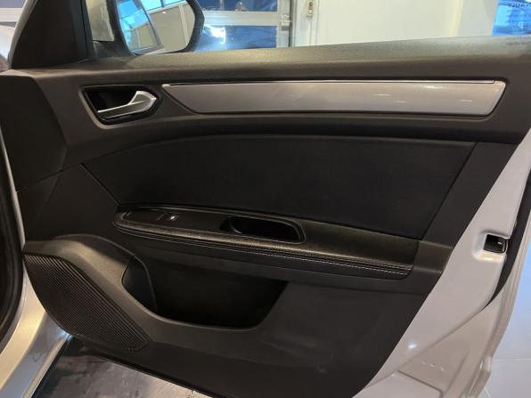 Renault Arkana I с пробегом 2019 года, цена 1 830 000 рублей, 61446 км, внедорожник, Автокод Объявления