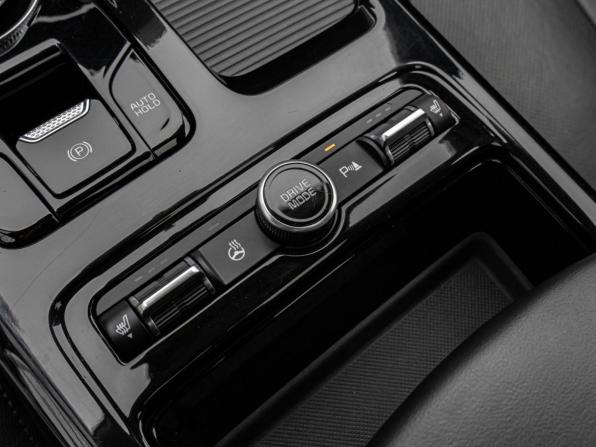 Kia K5 III с пробегом 2024 года, цена 3 288 000 рублей, 60642 км, седан, Автокод Объявления