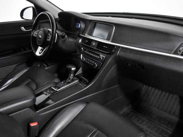 Kia Optima IV Рестайлинг с пробегом 2018 года, цена 1 900 000 рублей, 88000 км, седан, Автокод Объявления