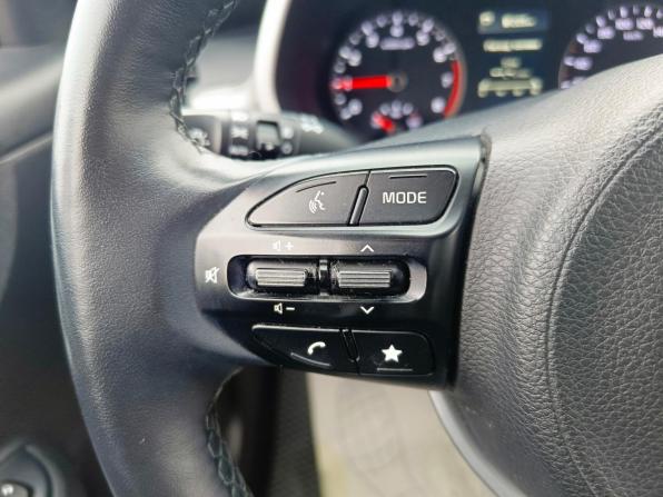 Kia Rio IV Рестайлинг с пробегом 2021 года, цена 1 995 000 рублей, 91881 км, хэтчбек, Автокод Объявления