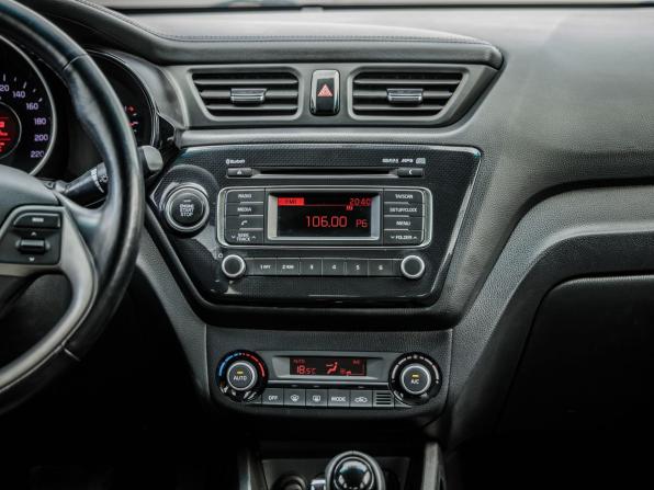 Kia Rio III Рестайлинг с пробегом 2015 года, цена 1 138 000 рублей, 100411 км, седан, Автокод Объявления