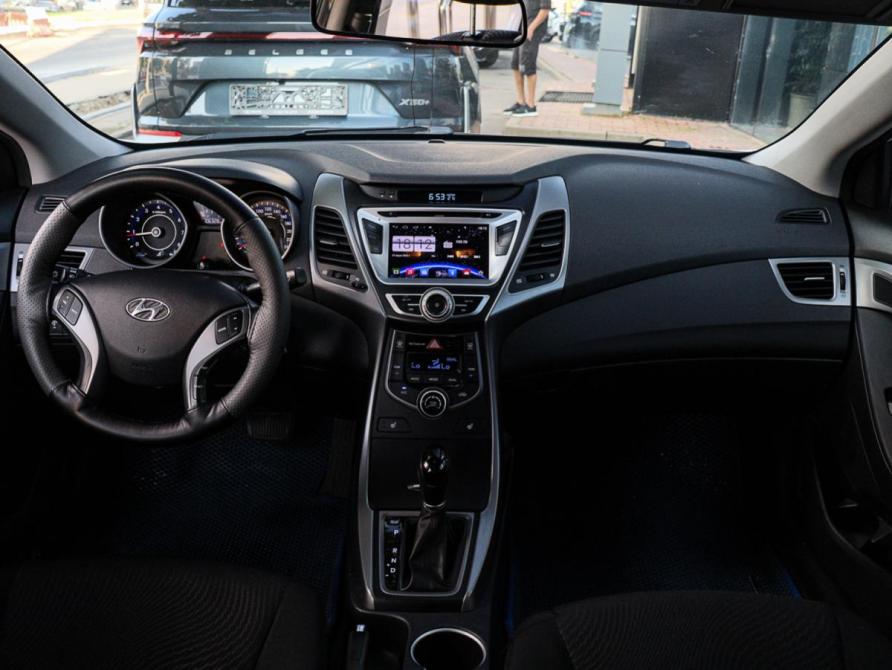 Hyundai Elantra V (MD) Рестайлинг Москва  - изображение 10