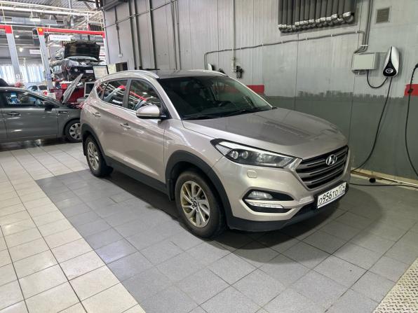 Hyundai Tucson III с пробегом 2016 года, цена 1 999 900 рублей, 125000 км, внедорожник, Автокод Объявления