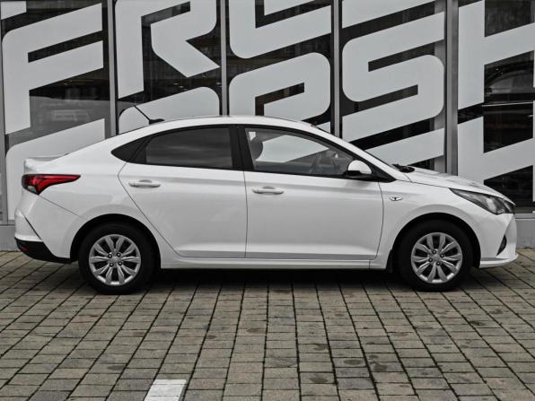 Hyundai Solaris II Рестайлинг с пробегом 2021 года, цена 1 398 000 рублей, 102405 км, седан, Автокод Объявления