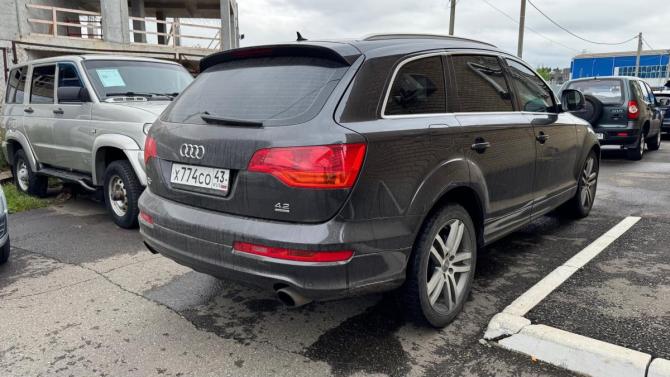 Audi Q7 I (4L) с пробегом 2007 года, цена 800 000 рублей, 266444 км, внедорожник, Автокод Объявления