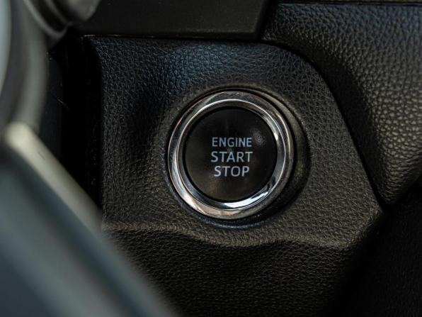 Toyota RAV4 V (XA50) с пробегом 2019 года, цена 2 890 000 рублей, 110801 км, внедорожник, Автокод Объявления